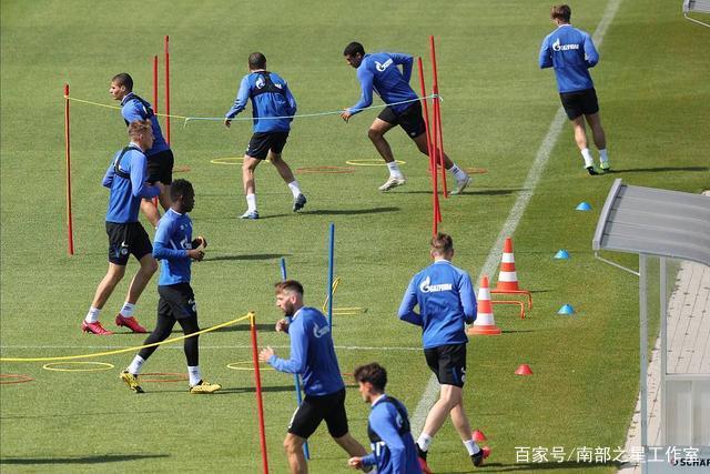 2024融合慈善晚宴举行 姚明郑海霞出席关注特奥